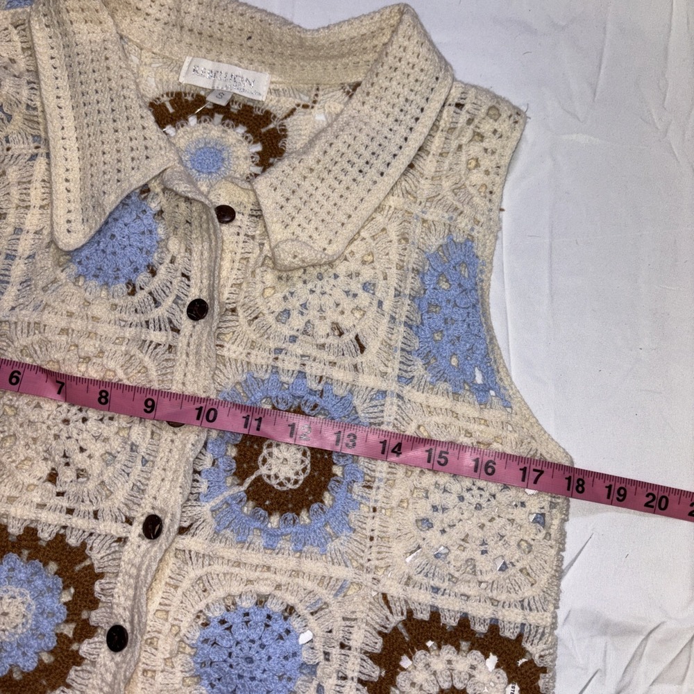 Rebellion again  Sleeveless Granny Square Button Up Vest Size S Boho Festival - Picture 6 of 7